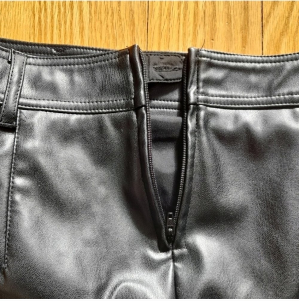 RW&CO. Black Faux Leather Skirt Size 8 - Picture 10 of 11